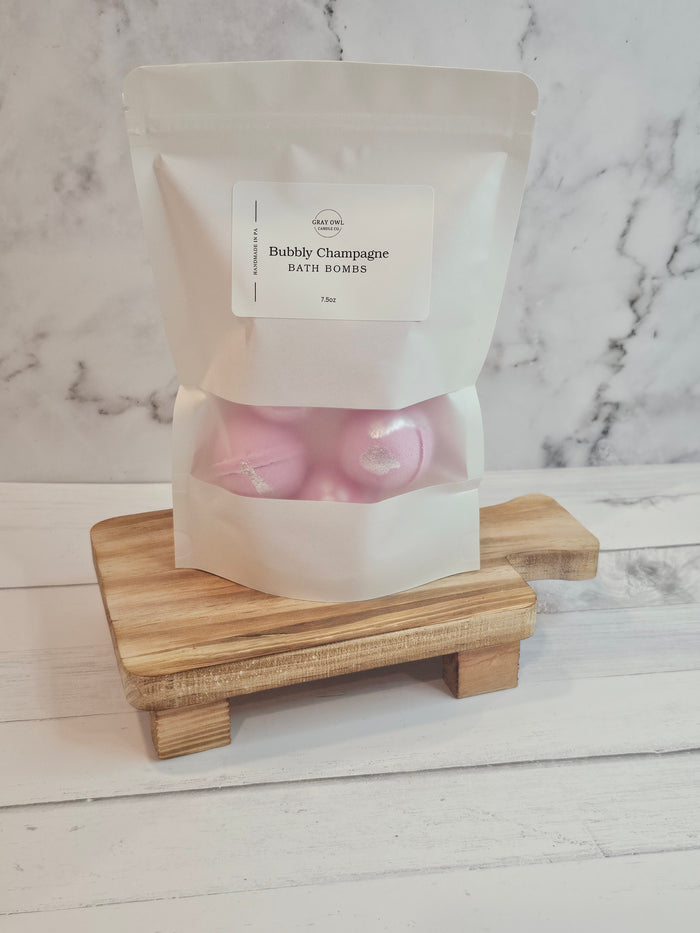 Bubbly Champagne Bath Bomb