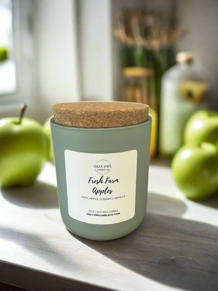 Fresh Farm Apples Wooden Wick Candle