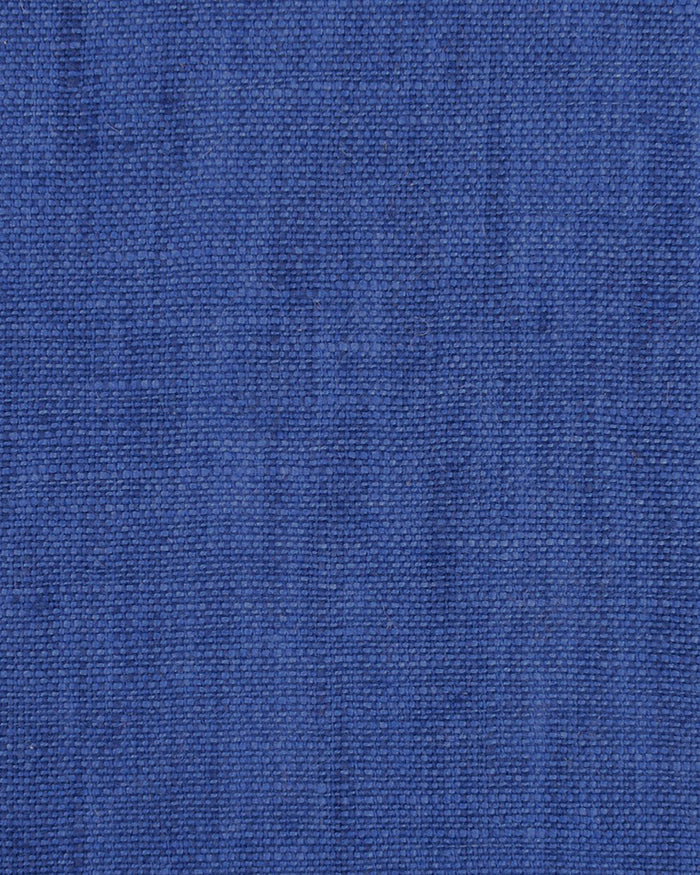 Close up of the custom linen shirt for men in mid blue by Luxire Clothing 2